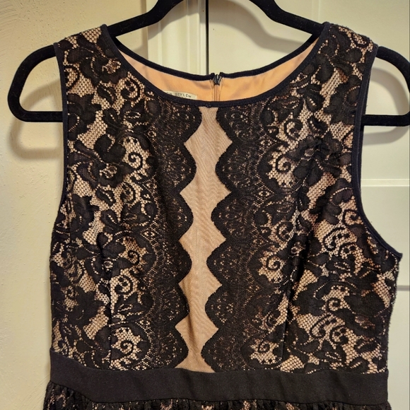 London Style Petite Black Lace Dress - Picture 2 of 5
